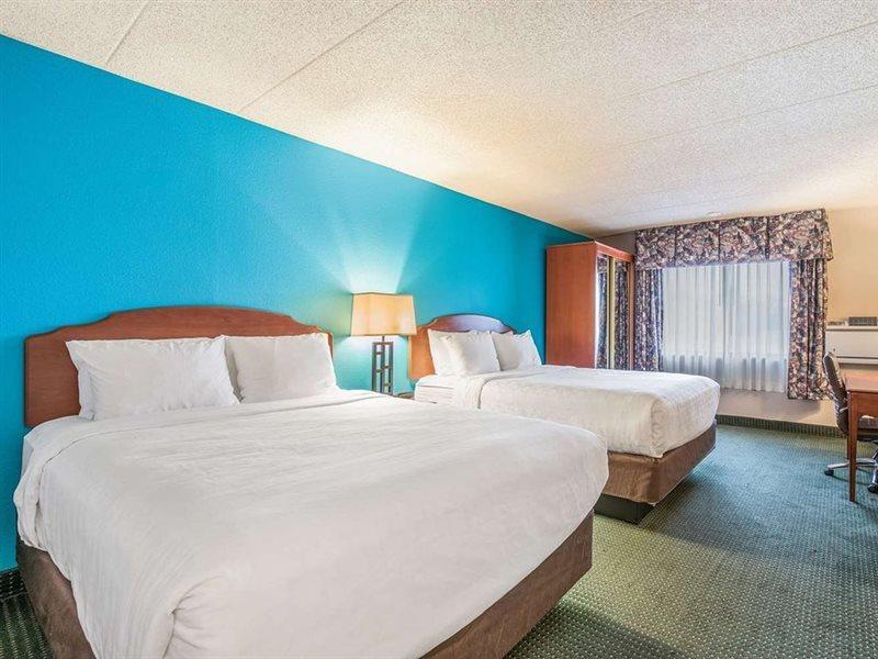 Clarion Hotel&Convention Center Baraboo Exterior foto
