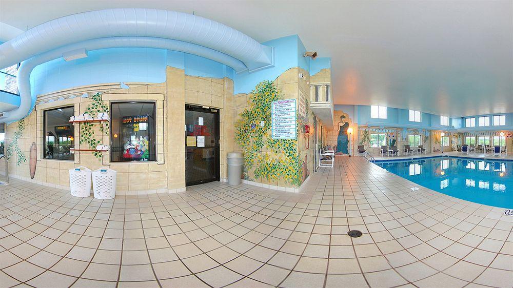 Clarion Hotel&Convention Center Baraboo Exterior foto