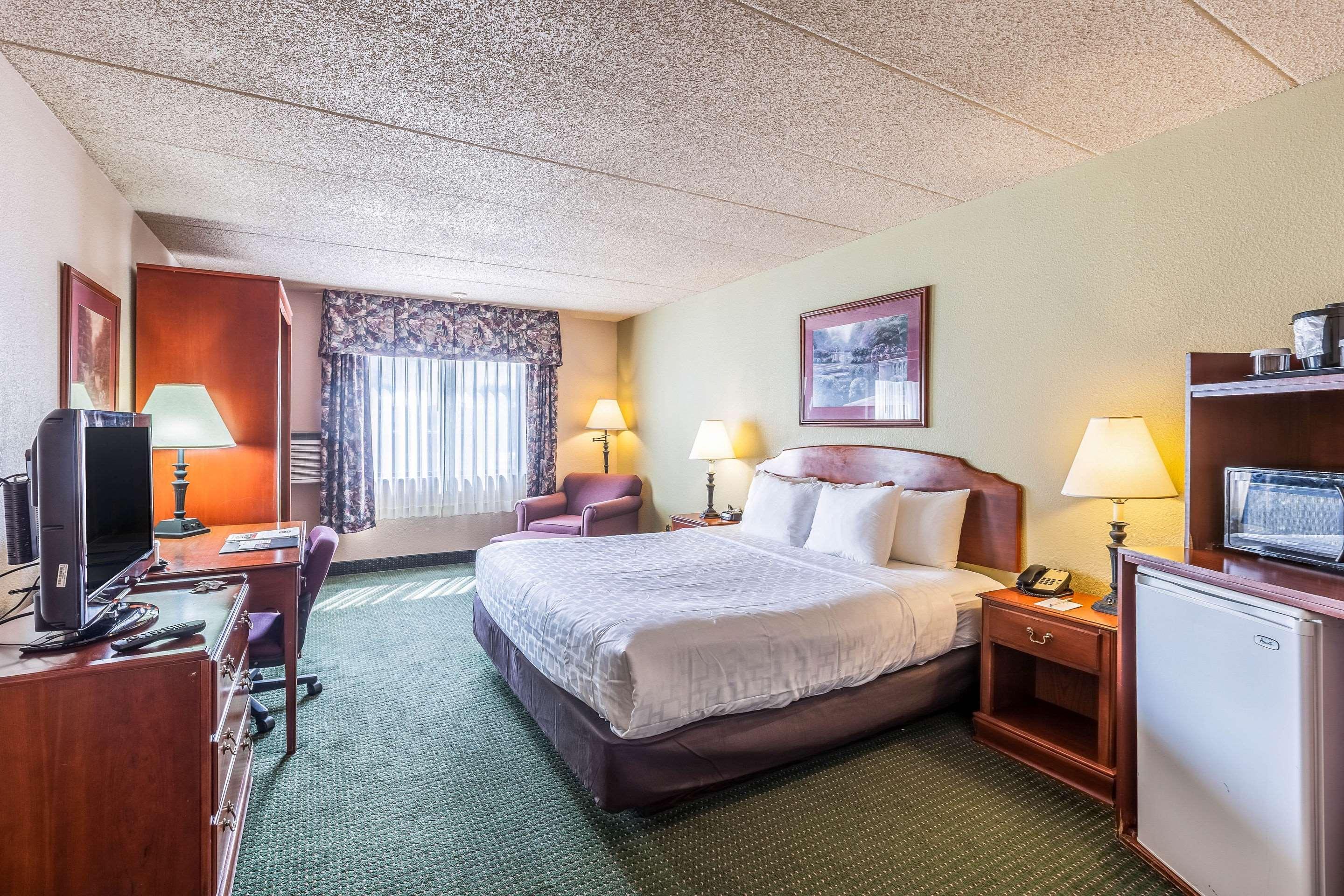 Clarion Hotel&Convention Center Baraboo Exterior foto