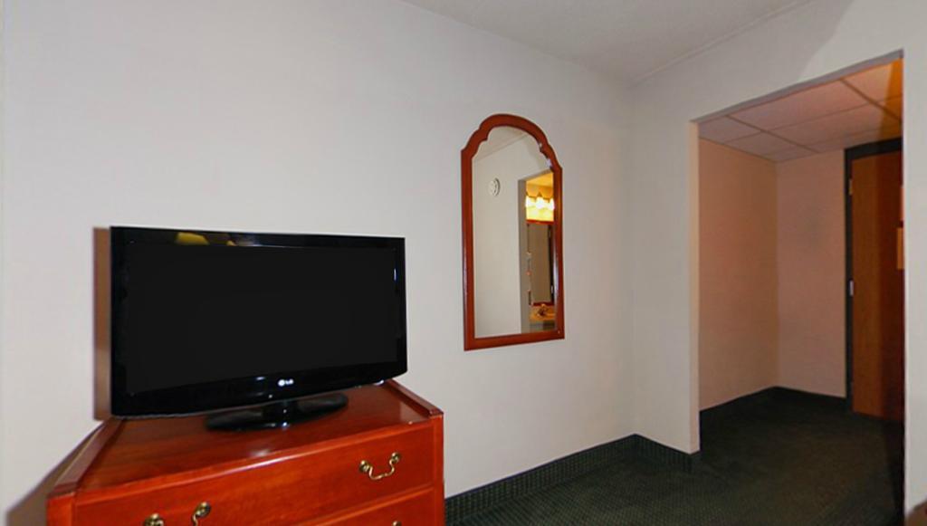Clarion Hotel&Convention Center Baraboo Exterior foto