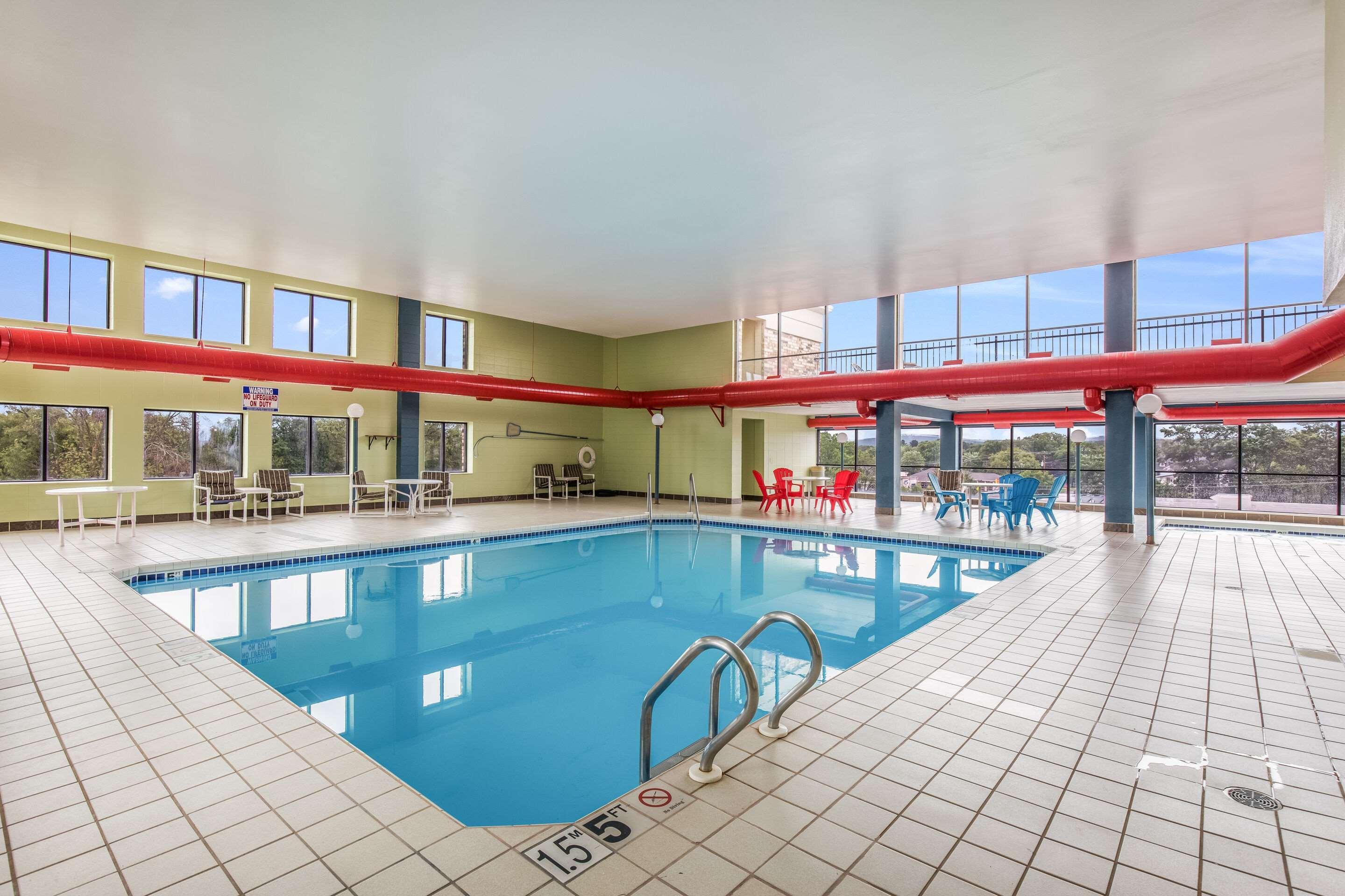 Clarion Hotel&Convention Center Baraboo Exterior foto