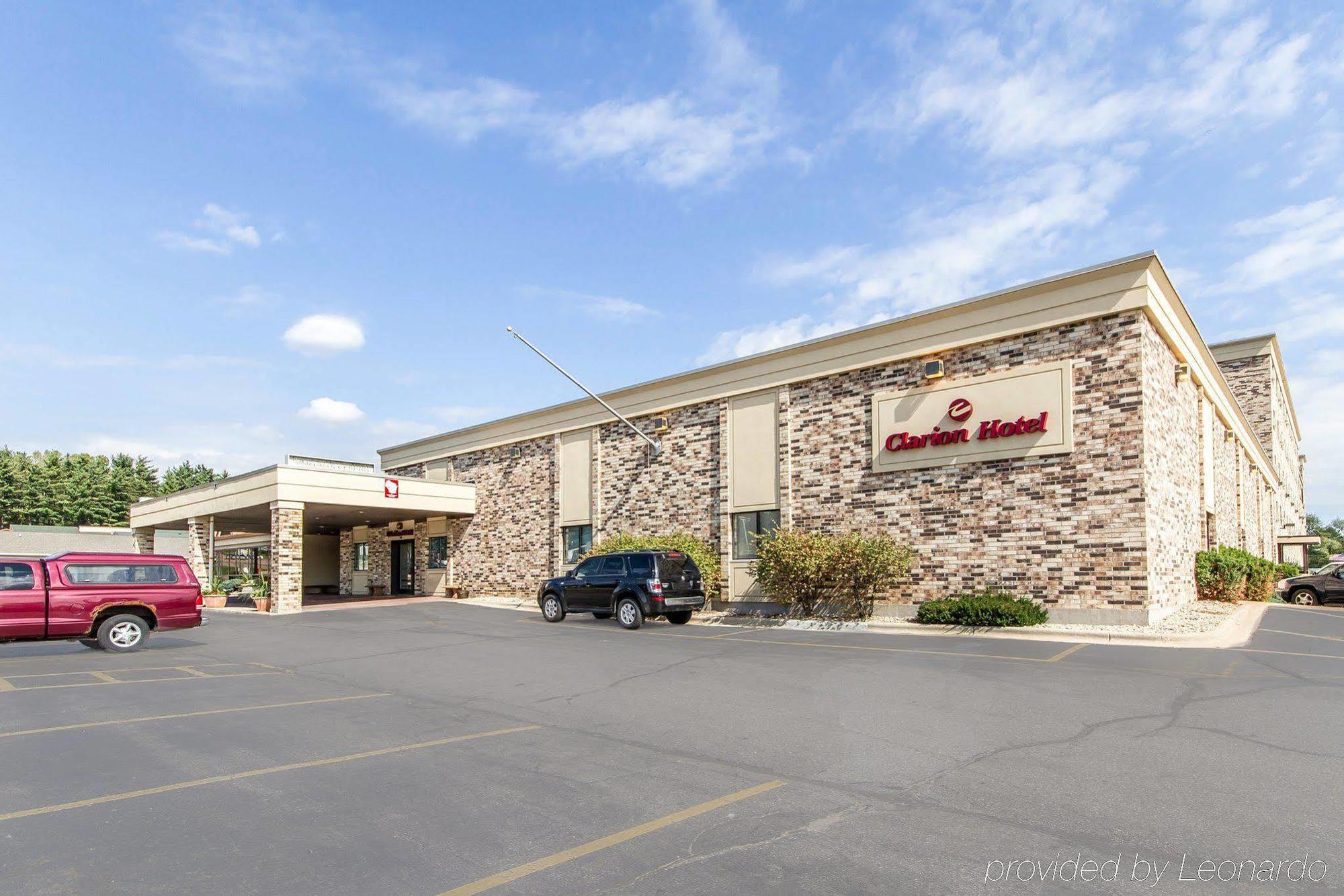 Clarion Hotel&Convention Center Baraboo Exterior foto